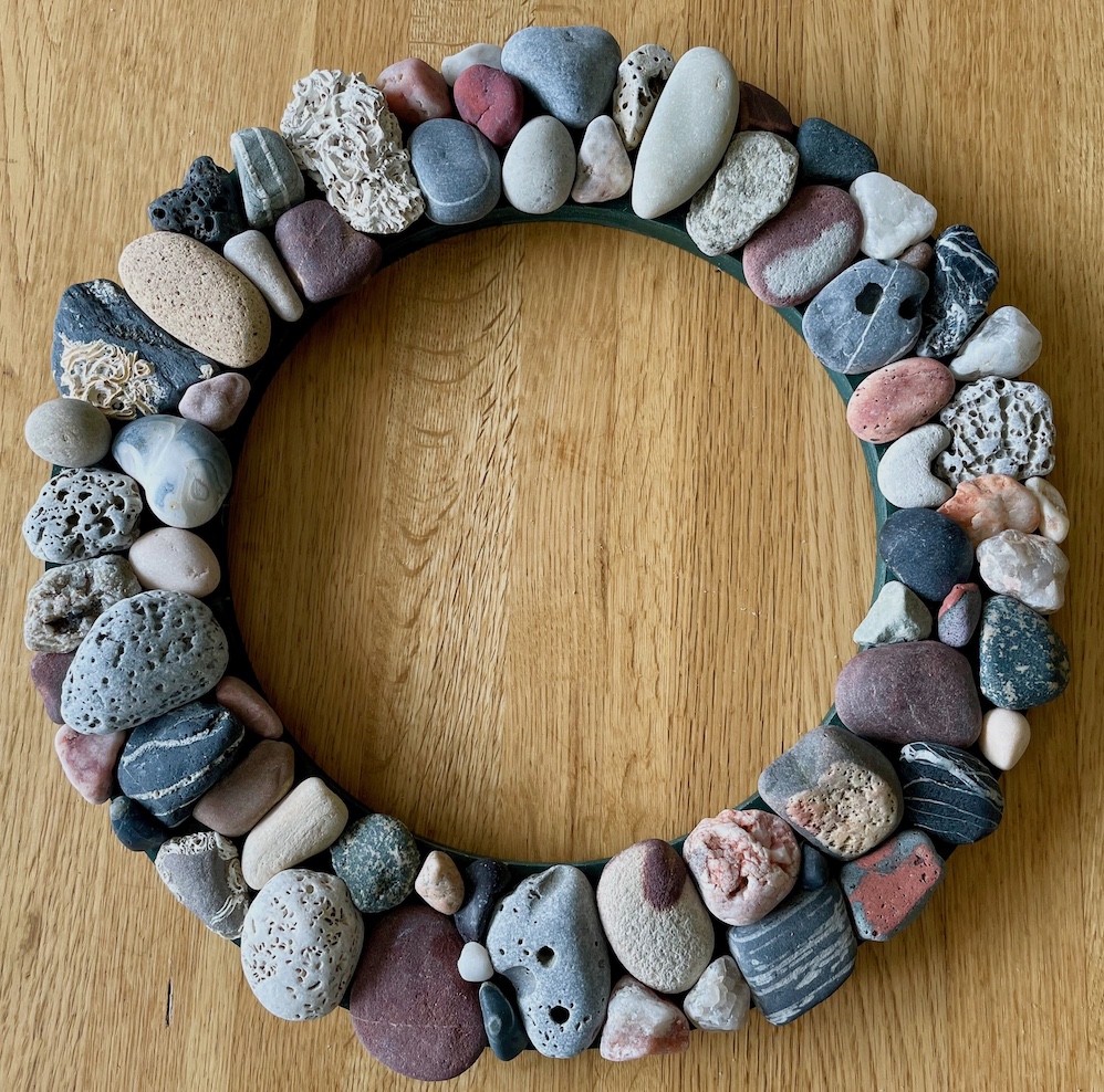 stone-wreath
